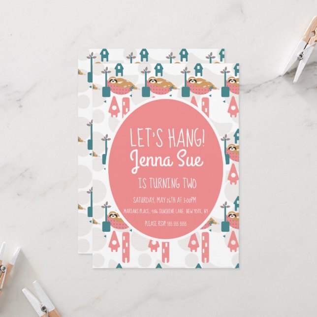 Cute Sloth Relaxed Födelsedagsfest Rosa Inbjudningar (Fram/Back In Situ)