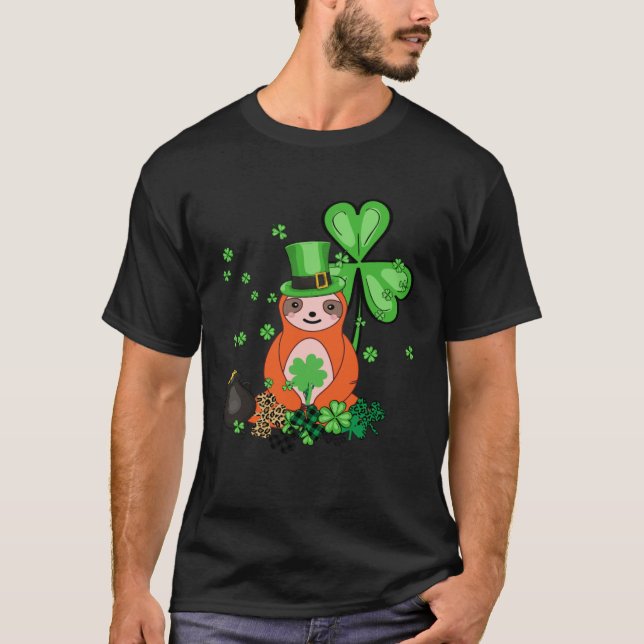 Cute Sloth Shamrock C Lazy  St Patricks Day T Shirt (Framsida)
