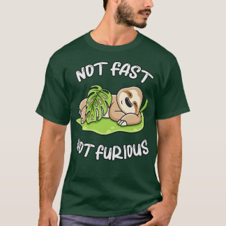 Cute Sloth Sleeping, ej snabb, inte felfri, funn T Shirt
