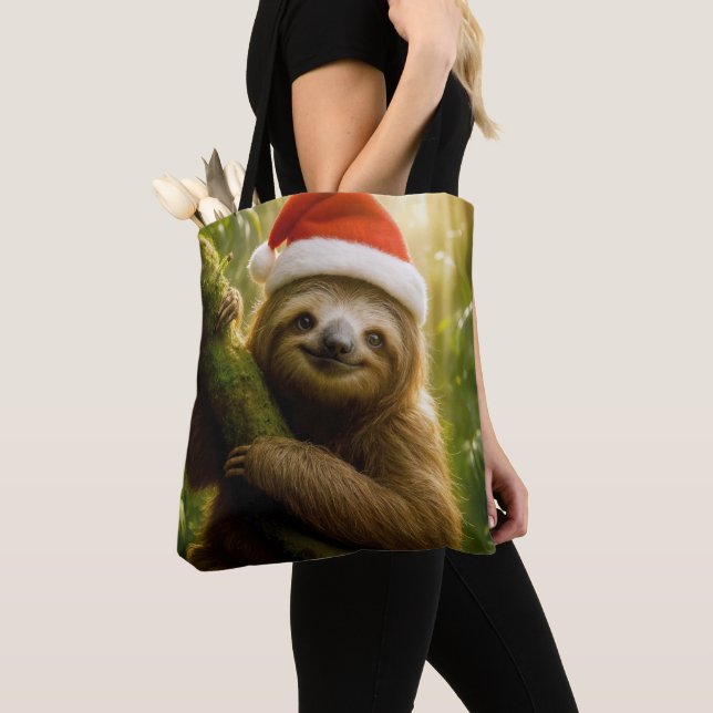 Cute Sloth Wearing a Santa Hat Tygkasse (Närbild)