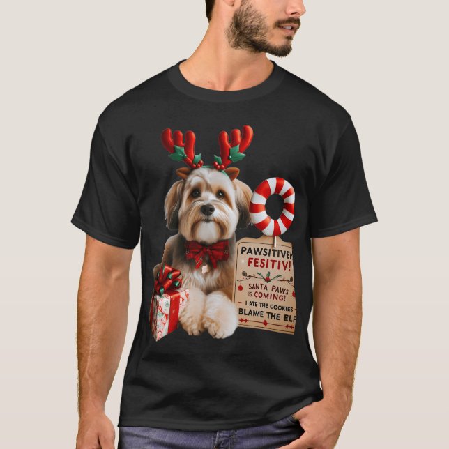 ​Cute Small Dog in Reindeer Antlers & Bow Tie  T Shirt (Framsida)