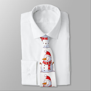 Cute snögubbe bär en röd hatt med röd sjal slips