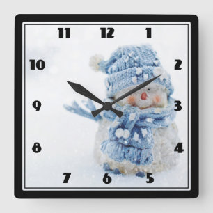 Cute Snögubbe i vinterfotografijul Fyrkantig Klocka