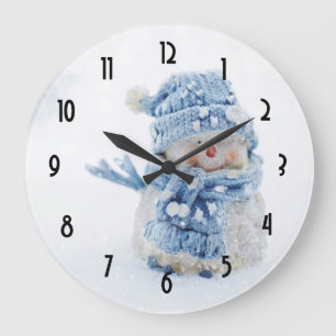 Cute Snögubbe i vinterfotografijul Stor Klocka