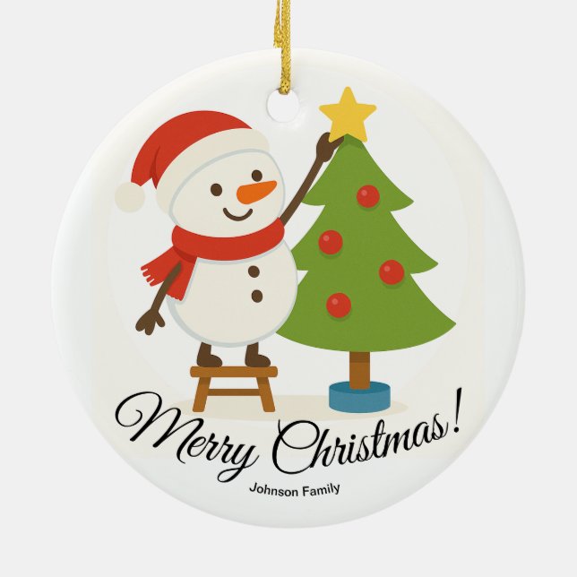 Cute Snowman Decorating Tree Personalized Name Julgransprydnad Keramik (Baksidan)