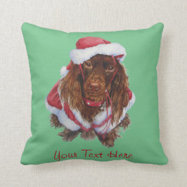Cute spaniel hund klädd till jul kudde