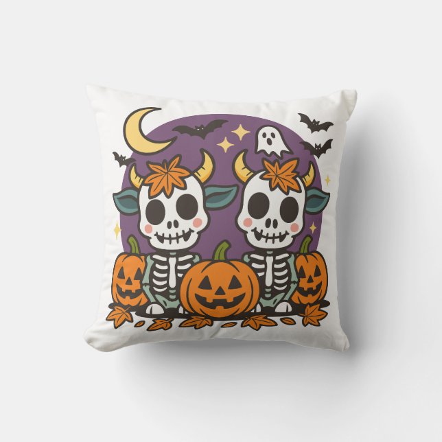 Cute Spooky Skeleton Cows Throw Pillow Kudde (Framsida)