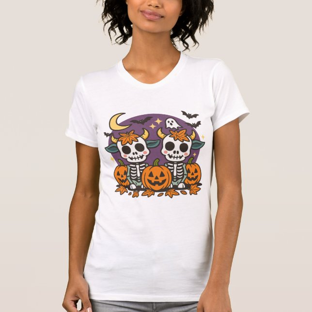 Cute Spooky Skeleton Cows with Pumpkins T-Shirt (Framsida)