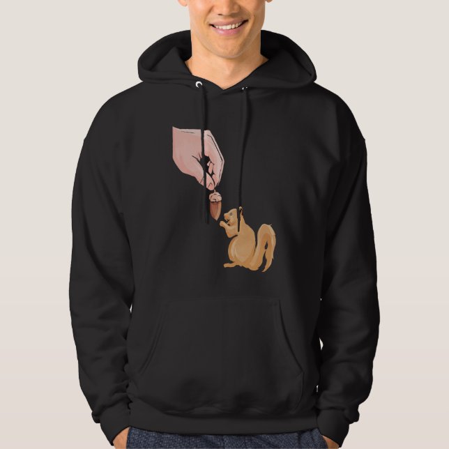Cute Squirrel Feeding  Food Squirrel Cute Animal Hoodie (Framsida)