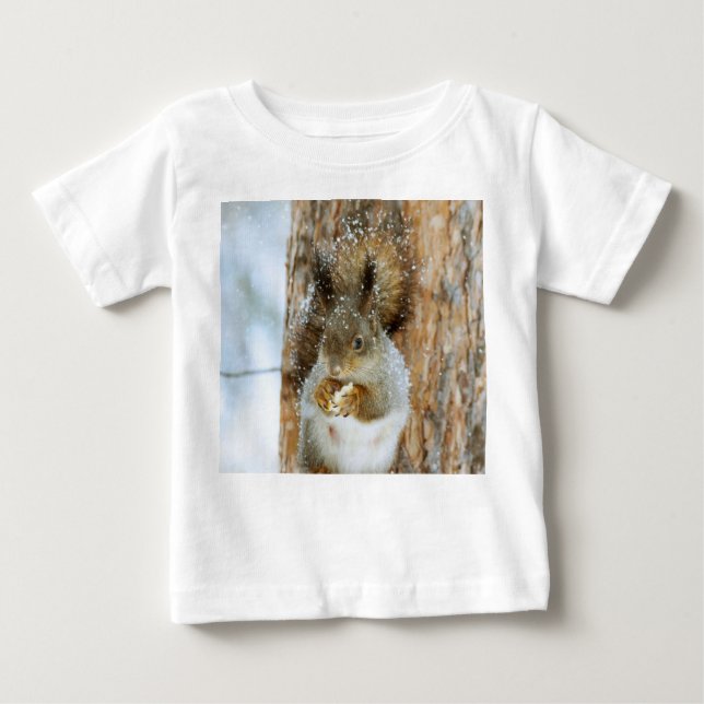 Cute Squirrel i ett vinter liggande T Shirt (Framsida)