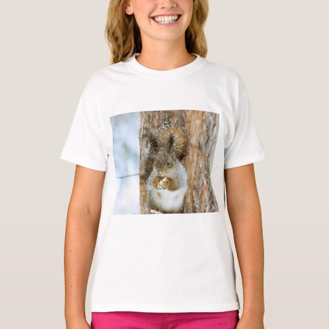 Cute Squirrel i ett vinter liggande T Shirt (Framsida)