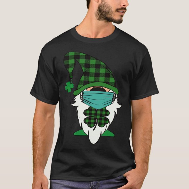Cute St Patricks Day  Gnome Face Mask Quarantine T Shirt (Framsida)
