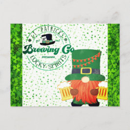 Cute St patricks day Gnome Leprechaun Beer Brewing Vykort