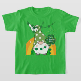 Cute St. Patrick's Day Gnome med ShamrocksT-Shirt T Shirt