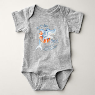 Cute stollig vattenfärgsfärgen baby-födelsedagshaj t shirt