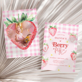 Cute Strawberry Daisy Berry First Photo Birthday Inbjudningar