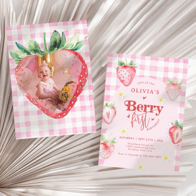 Cute Strawberry Daisy Berry First Photo Birthday Inbjudningar (Skapare uppladdad)