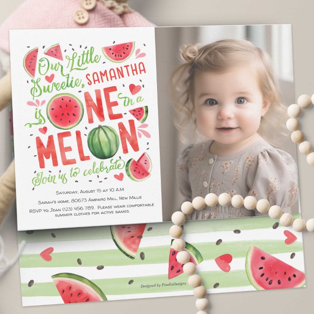 Cute Summer Watermelon Fruit Girl 1 Birthday Pho Inbjudningar (Summer Cute Red Watercolor One In a Melon, Watercolor Themed Girl 1st Birthday Photo Invitation. )