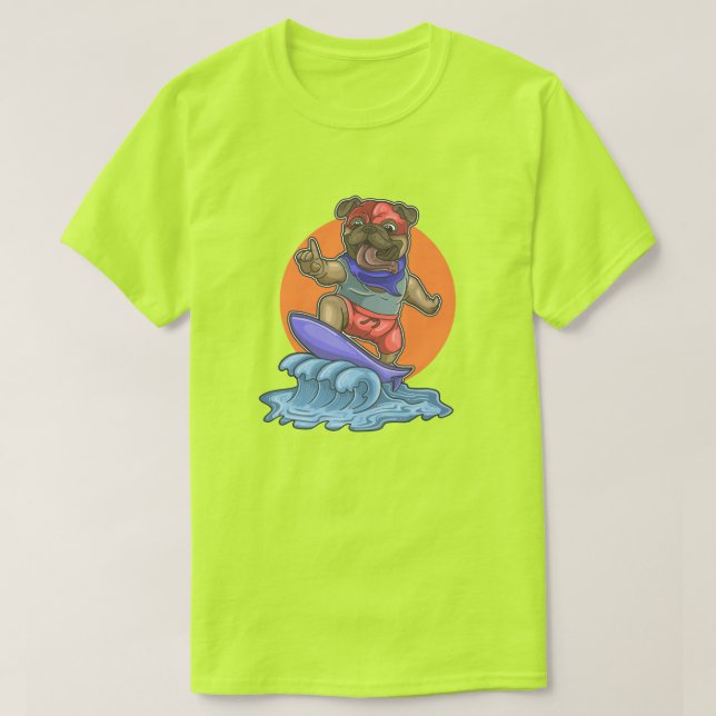 Cute Surfing Pug T-Shirt (Design framsida)
