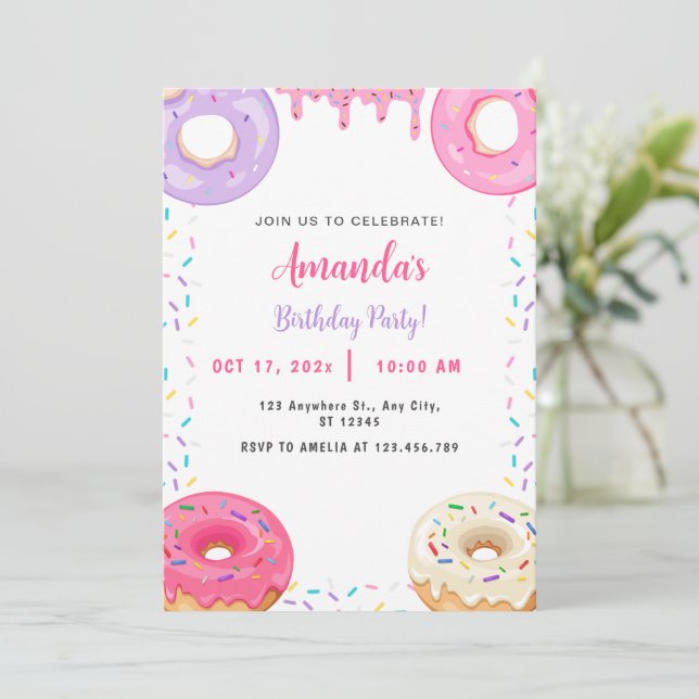 Cute Sweet Donut Birthday Inbjudningar (Stående Fram)