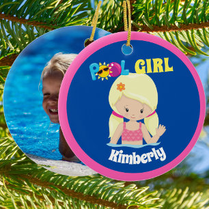 Cute Swimming Blonde Girl Anpassningsbar Kids Bass Julgransprydnad Keramik
