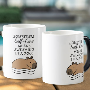 Cute Swimming Capybara Self Care Magisk Mugg