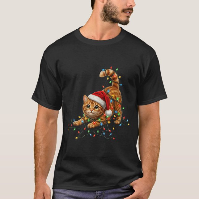 Cute Tabby Cat Christmas Funny Lights Xmas Cat In  T Shirt (Framsida)