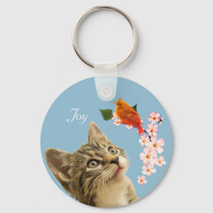 Cute Tabby katt, Flowers och Red Little Bird Nyckelring