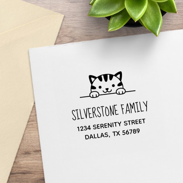 Cute Tabby katt Peeking ovanför Familj Adress 2 Stämpel (Skapare uppladdad)