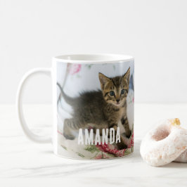 Cute Tabby Kitten Tittar förvånad Kaffemugg