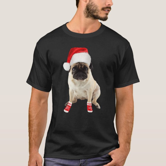 Cute Tan Pug Puppy Santa Hat Socks Image Christmas T Shirt (Framsida)
