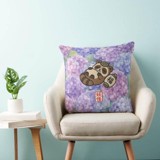 Cute Tanuki Throw Pillow | Japanese Folklore Hydra Kudde (Stol)
