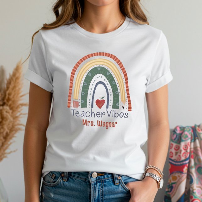 Cute Teacher Vibes Rainbow Personlig Namn T Shirt (Skapare uppladdad)