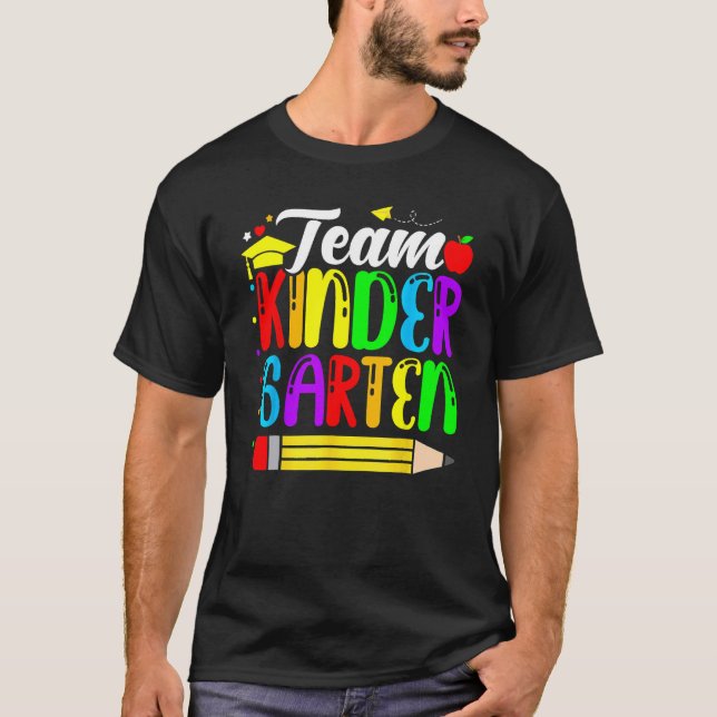 Cute Team Kindergarten Pencil Back To School Teach T Shirt (Framsida)