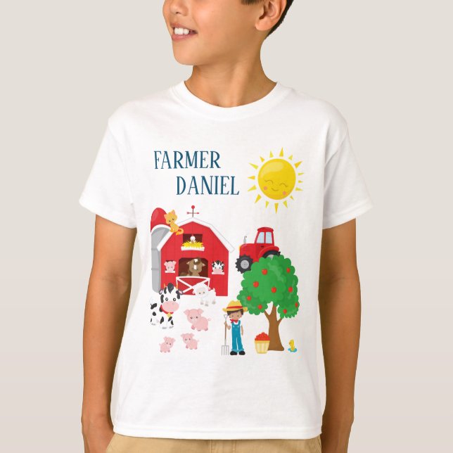 Cute Tecknad Barnyard Animals, Farmer and Tractor T Shirt (Framsida)
