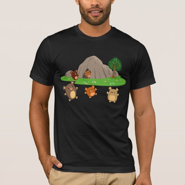 Cute Tecknad Bears i Cave T-Shirt (Framsida)