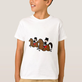 Cute tecknad boyflicka ridande dresshästar t-shirt