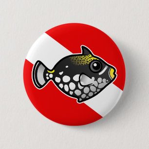 Cute Tecknad Cloclown Triggerfish Dive Flagga Knapp