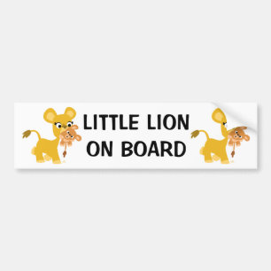 Cute Tecknad Lioness med Unge Bildekal