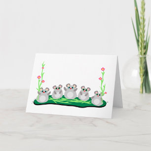 Cute Tecknad Mice på gräs med blommor Kort