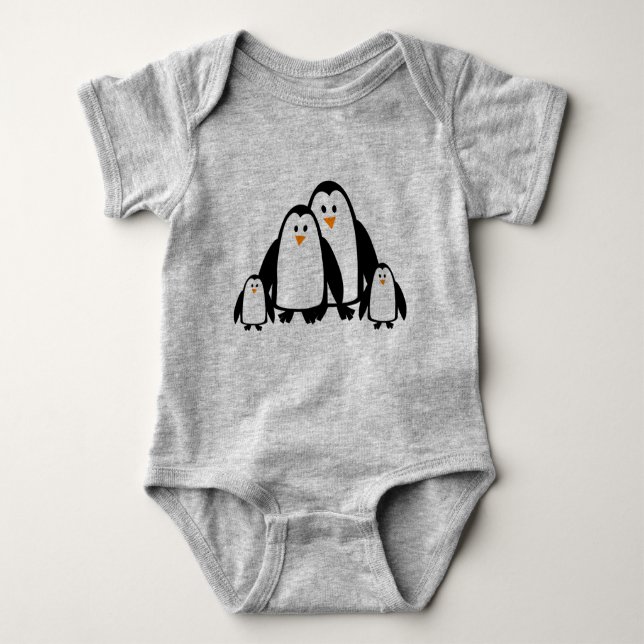 Cute Tecknad Penguin-familjen T Shirt (Framsida)