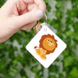 Cute Tecknad Protected Pappa Lejon och Unge Keycha Nyckelring