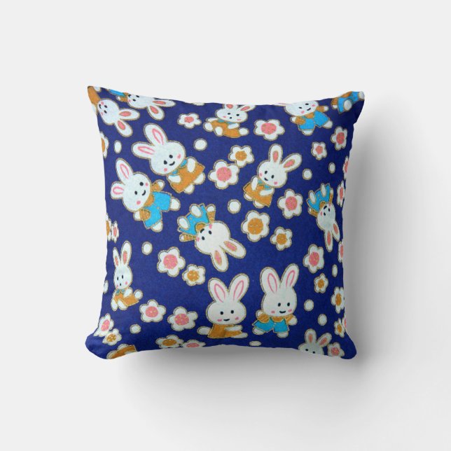 Cute Tecknad Rabbits Cushion Kudde (Framsida)