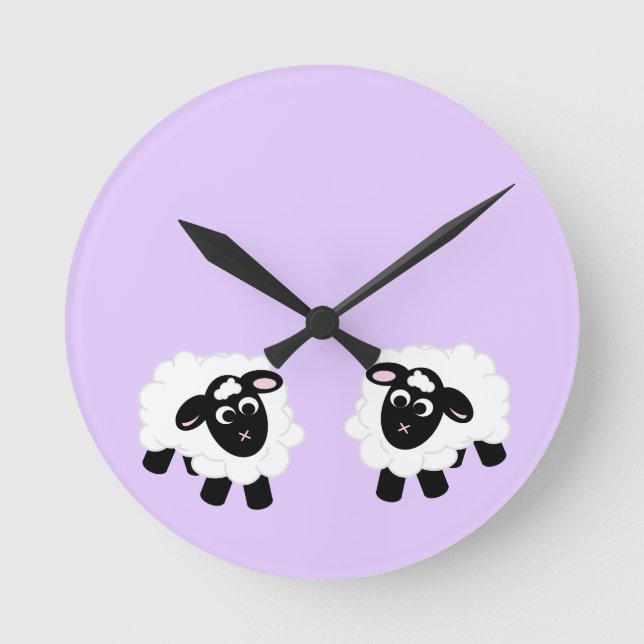 Cute Tecknad Sheep Lila Round Clock Rund Klocka (Framsida)