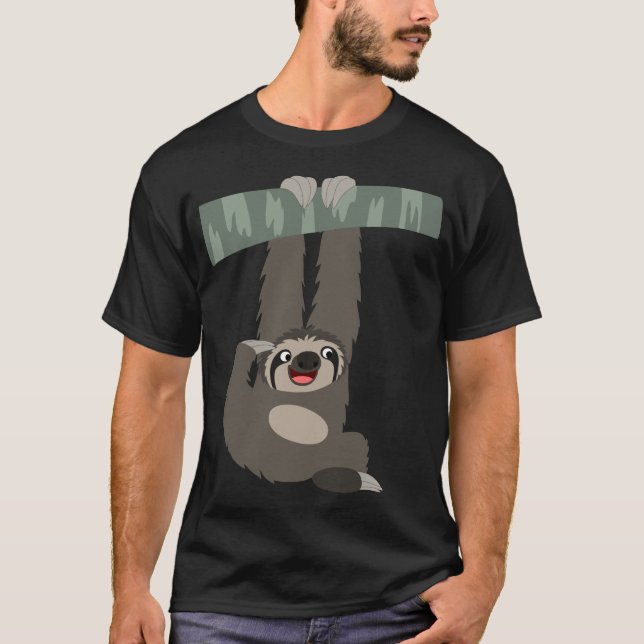 Cute Tecknad Sloth Dangling från Gren T-Shirt (Framsida)