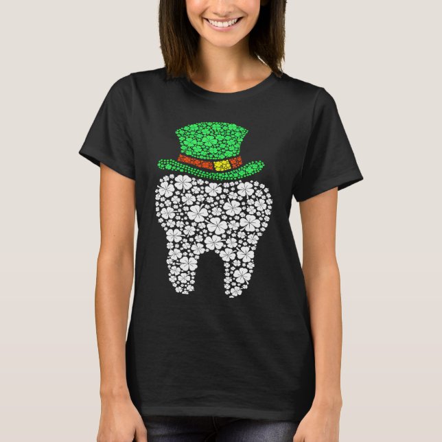 Cute Tooth Dental Hygienist Dentist Shamrock St Pa T Shirt (Framsida)