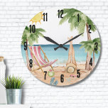 Cute Tropical Beach Stor Klocka<br><div class="desc">Ett coola vattenfärgsstrandtema med skuggor av rosa och teal, som ger vibe för en utflykt eller vibe. Cute rosa och vit strandstol, paraply och till och med en flamingofloaty för en viss roligt i extra. Handflatan träd svävar, snäckor att samla in - allt handlar om de där sjuka tropiska strandviber....</div>