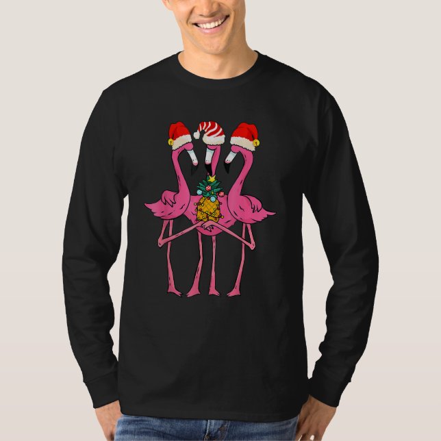 Cute Tropical Flamingos and Pineapple Christmas in T Shirt (Framsida)