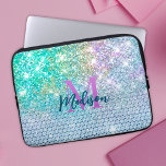 Cute Turcos unicorn faux glitter monogram Laptop Fodral<br><div class="desc">Söt chic och elegant giglidscent glitter i regnbågsvakett för enmajs för att skapa en speciell unik snyggt Laptop sleeve. Lägg till lite stil till ditt kontor, skrivbord eller personliga utrymme med ett eget namn och ett monogram för Chic och snyggt Laptop sleeve. Anpassa det med ett skript namn och monogram....</div>