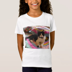 Cute Tuxedo Cat cat on Crochet Matta Girls T Shirt